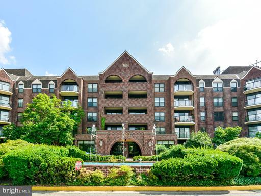 2100 Lee, Arlington, VA 22201