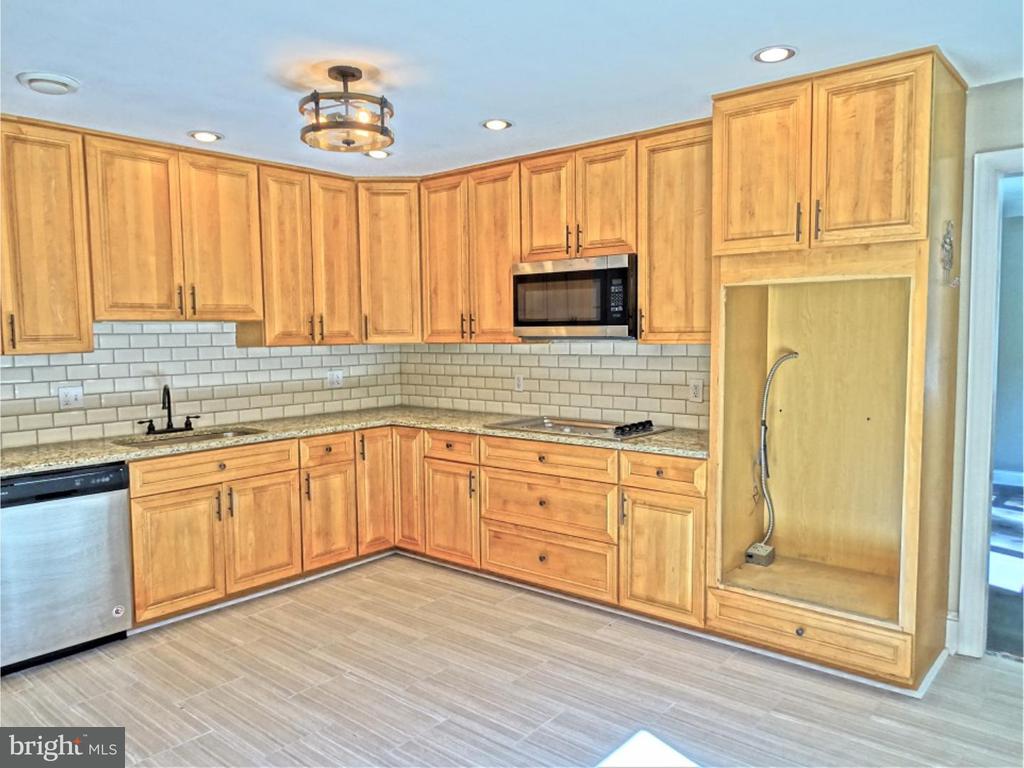 711 MARTIN ROAD