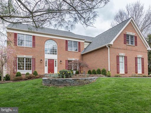 1316 Dasher, Reston, VA 20190
