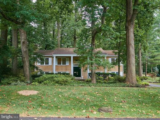 6441 Walters Woods, Falls Church, VA 22044
