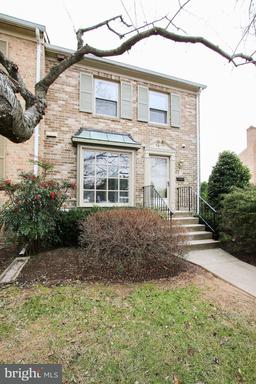 7448 Westlake Ter, Bethesda, MD 20817