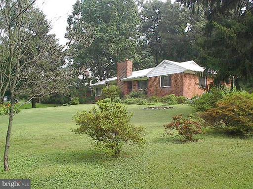 3022 Castle, Falls Church, VA 22044