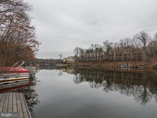 2026 Beacon Heights, Reston, VA 20191