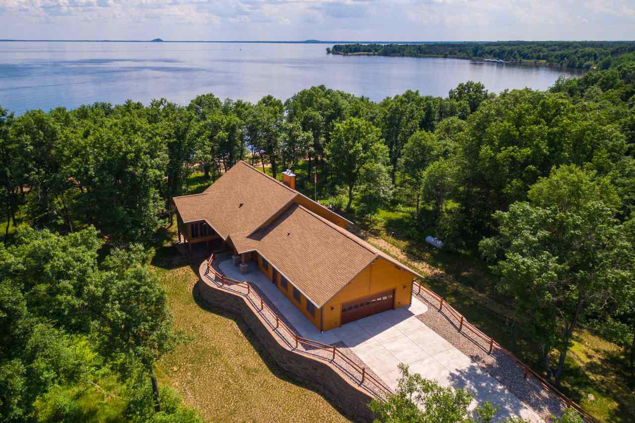Lakefront Homes for Sale on Petenwell Lake, WI Real Estate