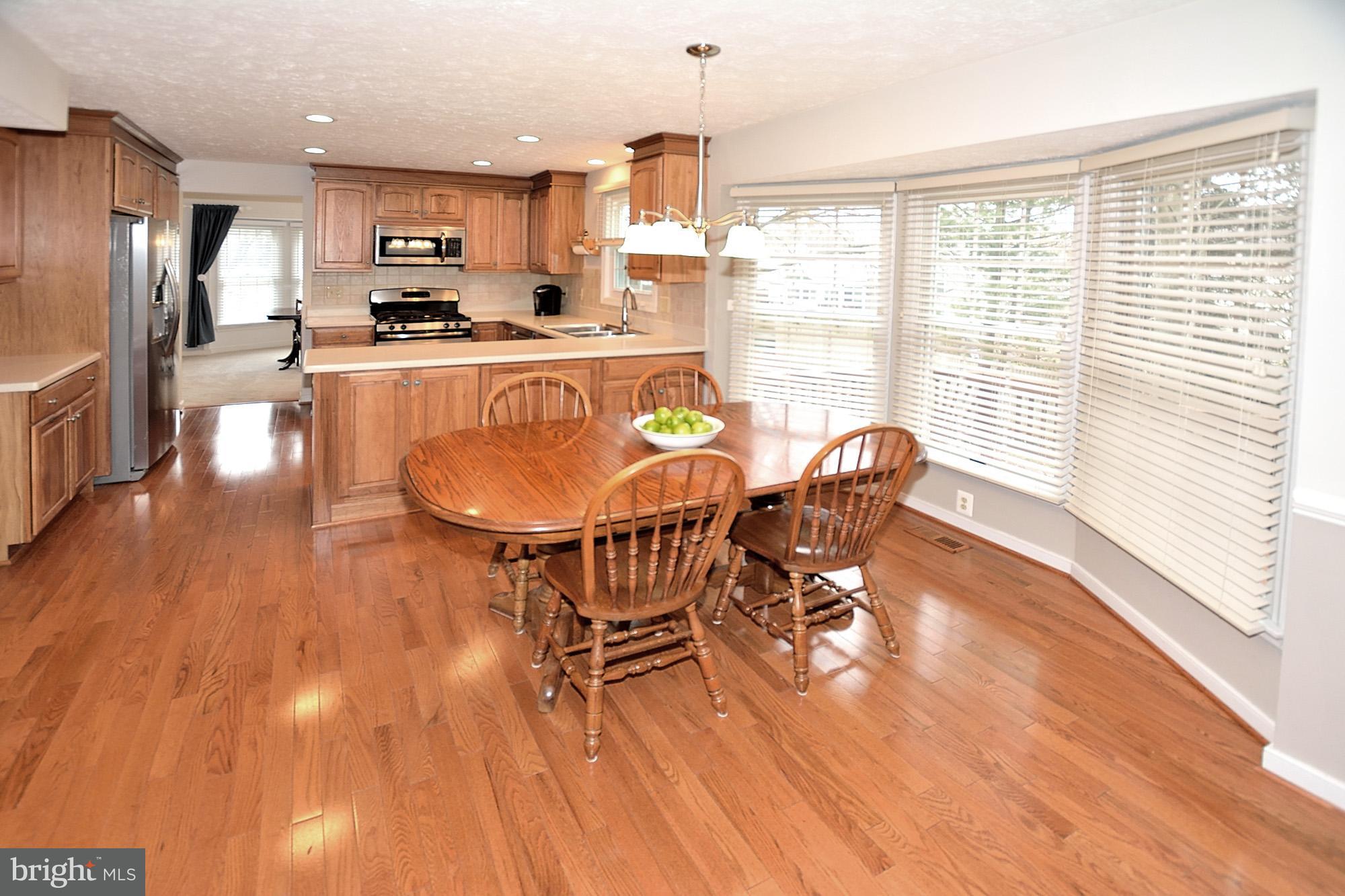 Hardwood Floors Sterling Va New The Best Floor Of 2018 46136 Brisbane Square Sterling Va 20185 Re Max Gateway